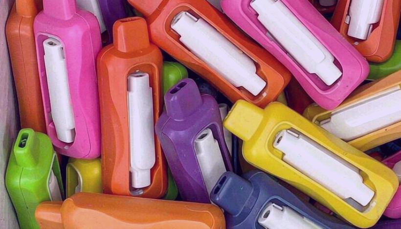 Kenya Tourist Gift Portable Vape packaging detail