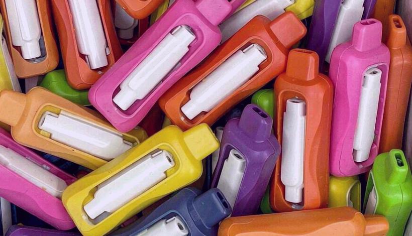 Kenya Tourist Gift Portable Vape packaging detail